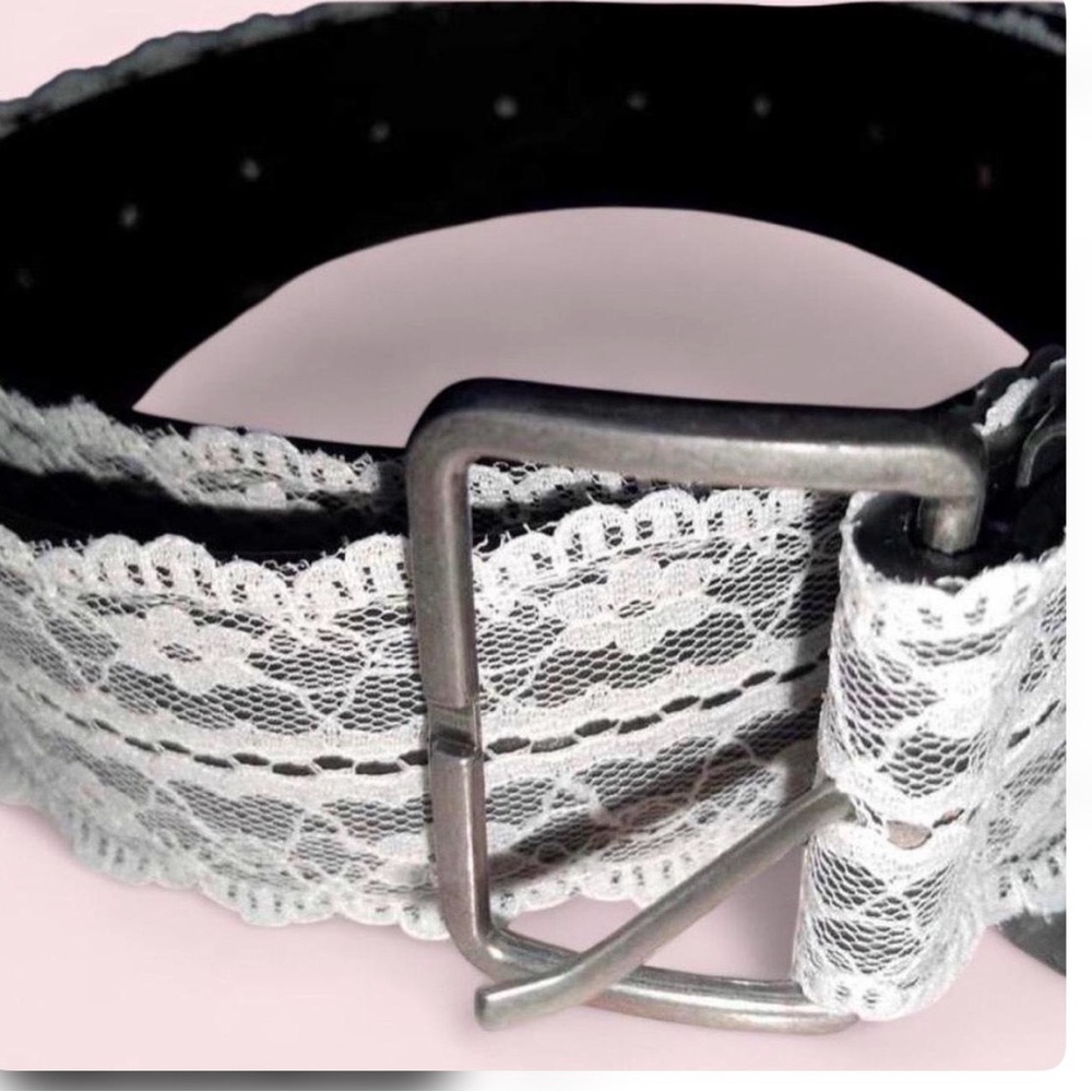 Vintage White Lace Trim Women's Belt - Picture 2 of 3